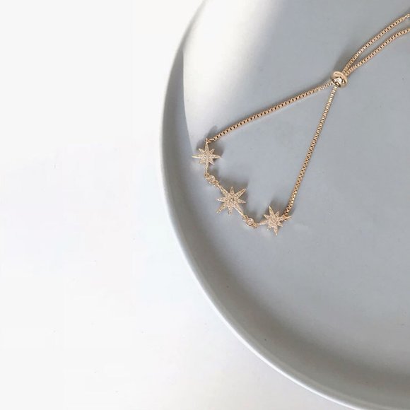 *NEW Yellow Gold Diamond Star Bracelet - Picture 10 of 12